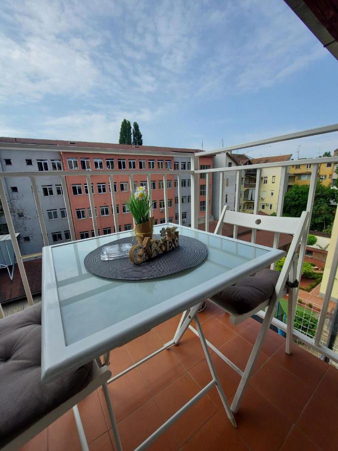 Center Danube Street Apartment Novi Sad Eksteriør billede